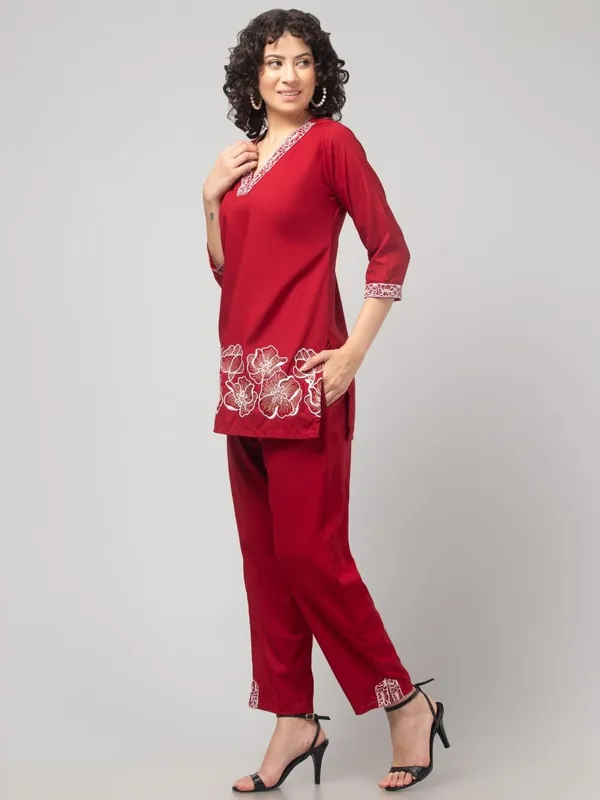 Maroon_Premium_Rayon_Embroidery_V_Neck_Co-Ord_Set_For_Women_(Pack_Of_2)