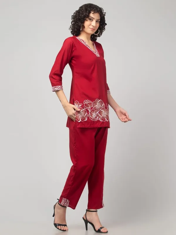 Maroon_Premium_Rayon_Embroidery_V_Neck_Co-Ord_Set_For_Women_(Pack_Of_2)