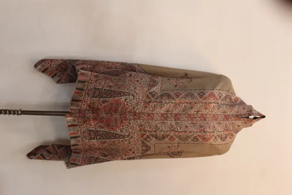 Embroidered_Pashmina_Shawl_In_Beige_And_Rust_Tones