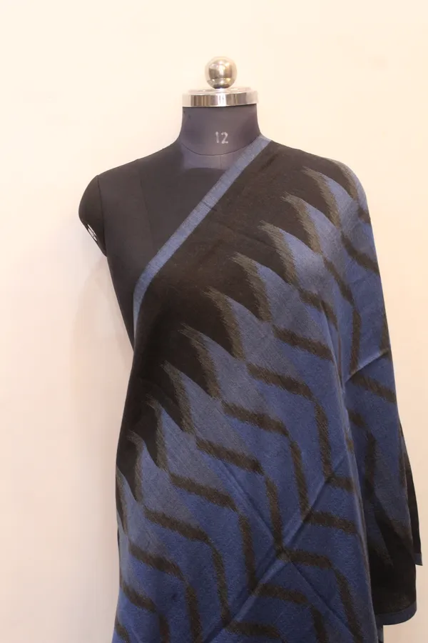 Black_And_Blue_Striped_Shawl_Or_Scarf_For_Women