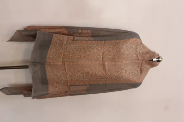 Light_Grey_Embroidered_Woolen_Shawl_With_Pashmina_Border