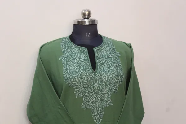 Green_Embroidered_Ethnic_Kurta_For_Women