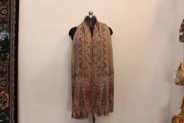 Embroidered_Pashmina_Shawl_In_Beige_And_Rust_Tones