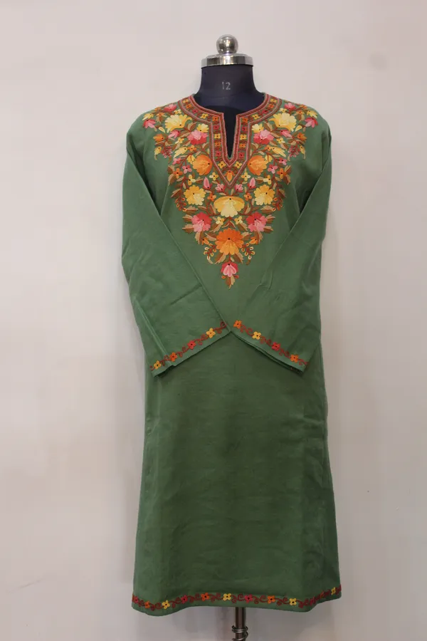 Green_Kashmiri_Embroidered_Woolen_Kurti_With_Floral_Aari_Work