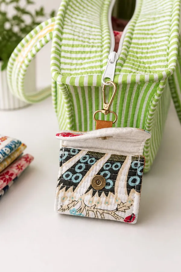 Cotton_Handblocked_Quilted_Mini_Case_Keychain__By_Vastra_By_Monty