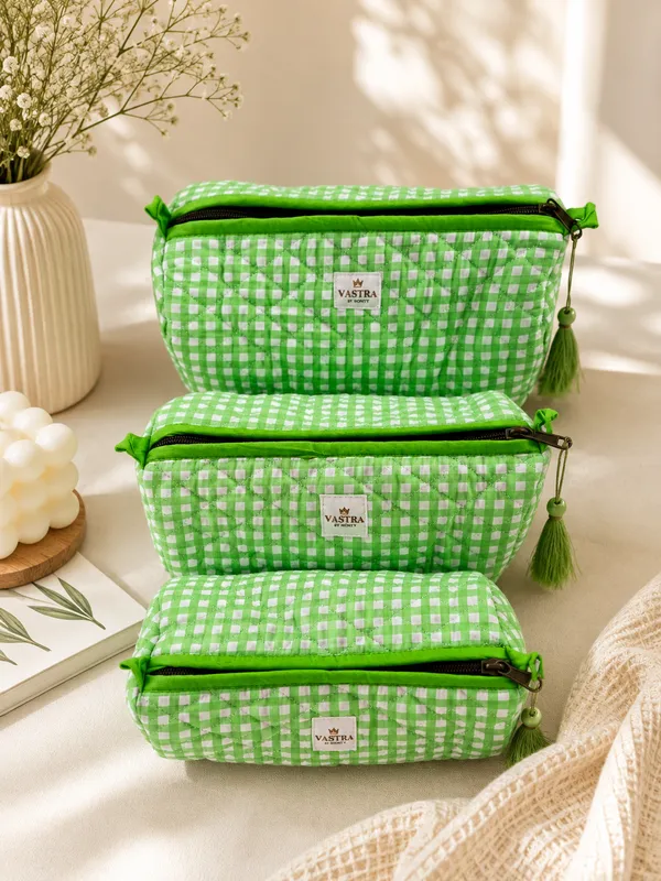 Green_Gingham_Pouch_Set