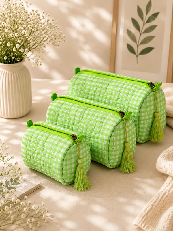 Green_Gingham_Pouch_Set