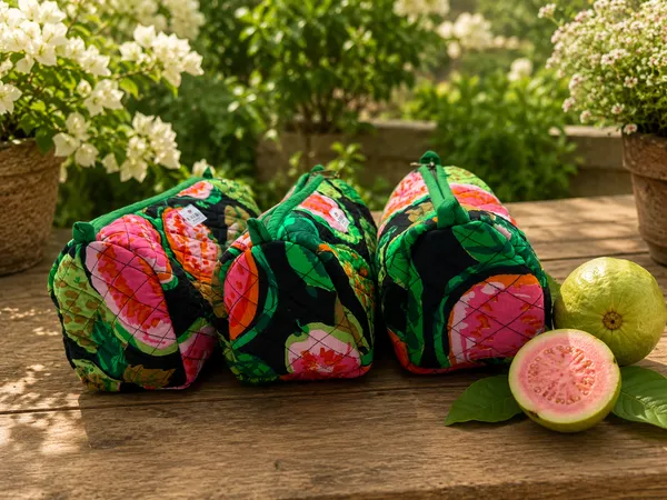 Green_Guava_Garden_Pouch_Set_