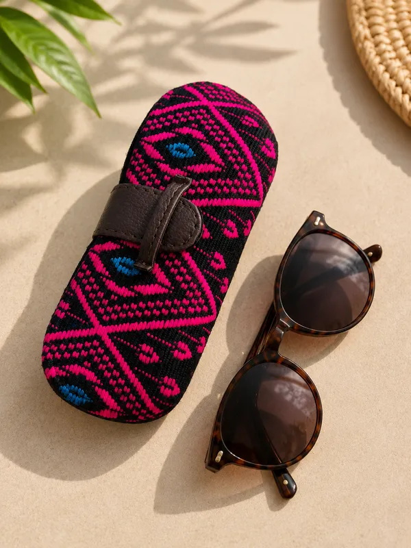 Magenta_&_Black_Crochet_Sunglass_Case
