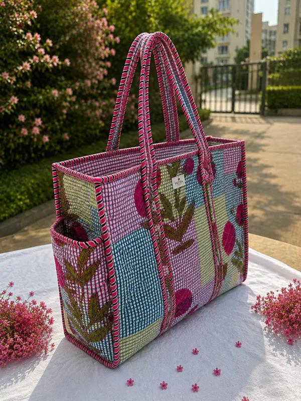 Medium_Floral_Botanical_Checked_Tote_Bag_