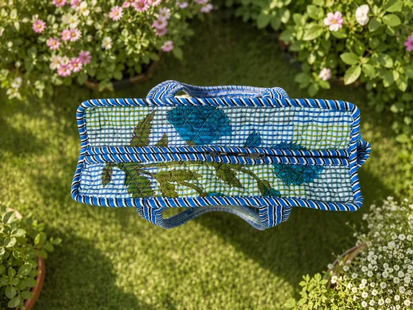 Small_Blue_Leafy_Checked_Tote