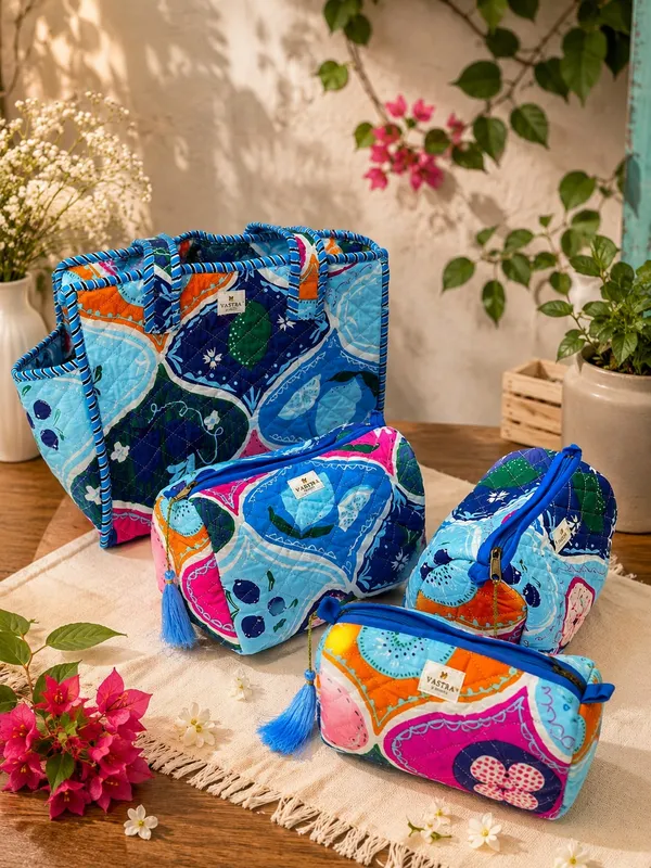 Small_Blue_Blossom_Tote_&_Pouch_combo