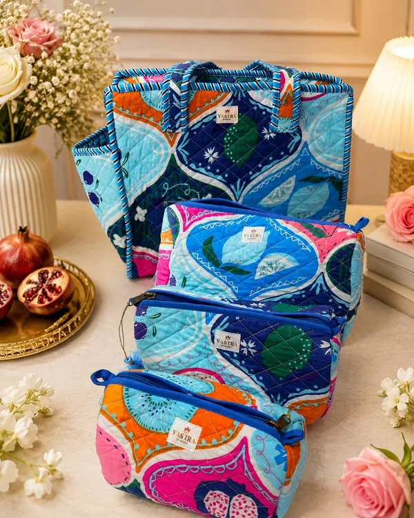 Small_Blue_Blossom_Tote_&_Pouch_combo