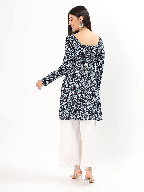 Navy_Blue_Floral_Printed_Cotton_Kurti_For_Women