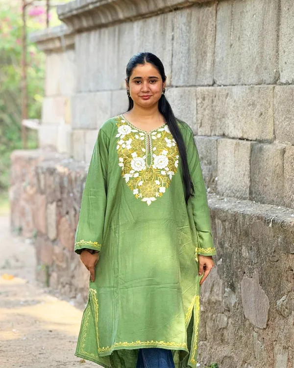 White_And_Olive_Green_Floral_Kashmiri_Embroidered_Kurti_Elegant_Everyday_Ethnic_Wear_For_Women_Pack_Of_2