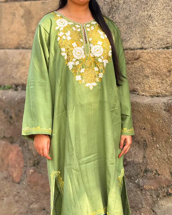 White_And_Olive_Green_Floral_Kashmiri_Embroidered_Kurti_Elegant_Everyday_Ethnic_Wear_For_Women_Pack_Of_2