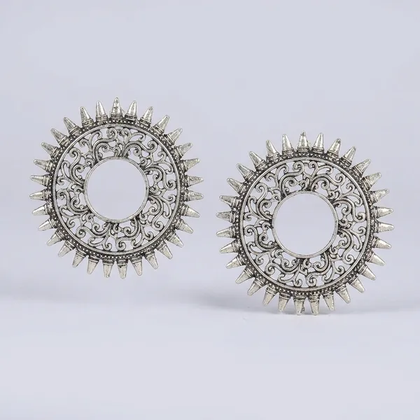 Gold_And_White_Metal_Sizzling_Sun_Studs_For_Women