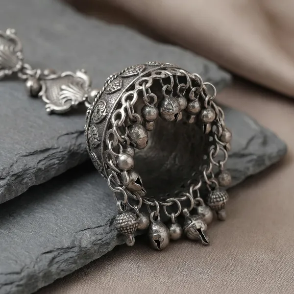 Silver_And_White_Metal_Antique_Silver_Finish_Enchanting_Mesh_Interlock_Jhumka_For_Women