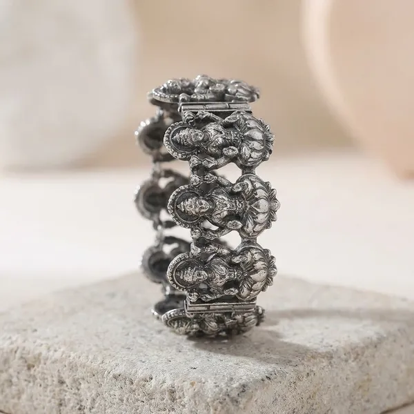 Silver_And_White_Metal_The_Goddess_Fortune_Bracelet_For_Women