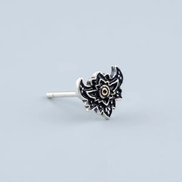 Multicolor_Silver_The_Huntsman_Nose_Pin_For_Women