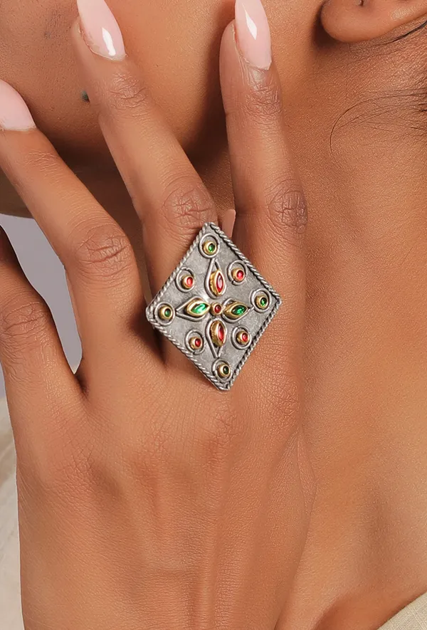 Green_And_Red_Stone_The_Ornate_Cubik_Ring_For_Women