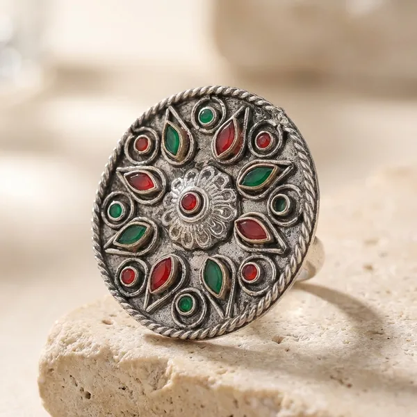 Green_And_Red_Stone_The_Quinie_Ring_For_Women