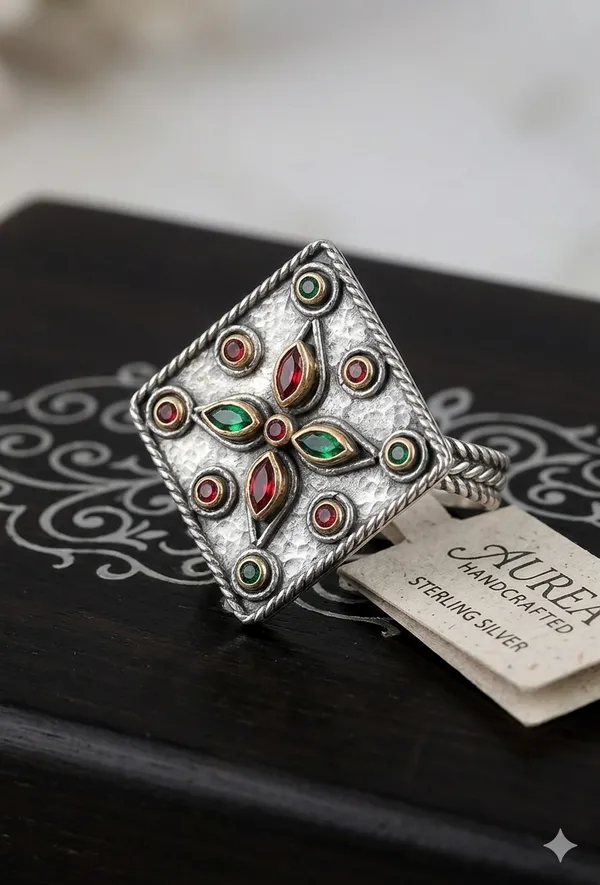 Green_And_Red_Stone_The_Ornate_Cubik_Ring_For_Women