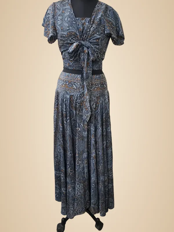 Skirt_Set_with_tube