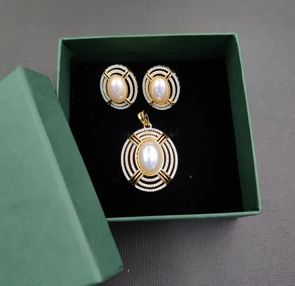 Multicolor_Cubic_Zirconia_Locket_Set_For_Women
