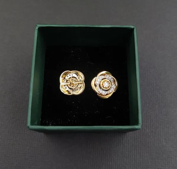 Gold_And_White_Cubic_Zirconia_Studs_Earrings_For_Women