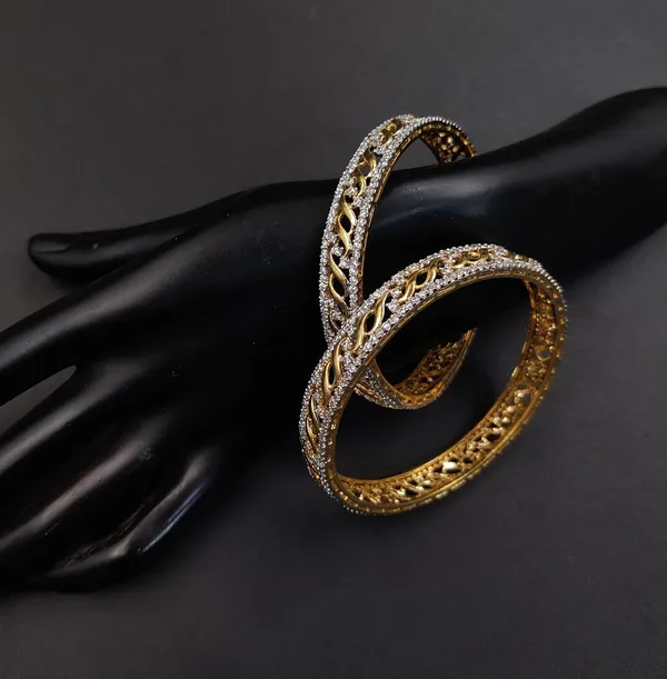 MARUDHARA_CUBIC_ZIRCON_BANGLES_FJJBA175
