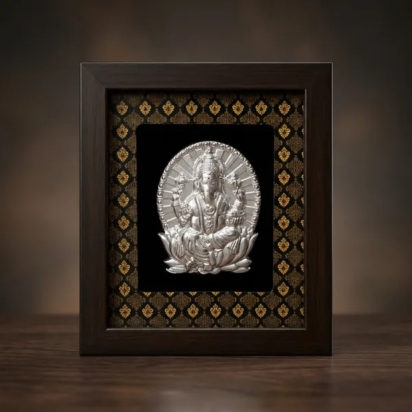 Silver_Deity_Relief_Frame_Medium_Single_With_Golden_Border