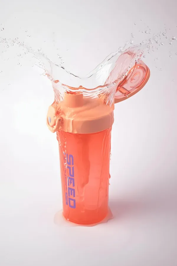 Gym_Shaker_Bottle_With_Airtight_Lid