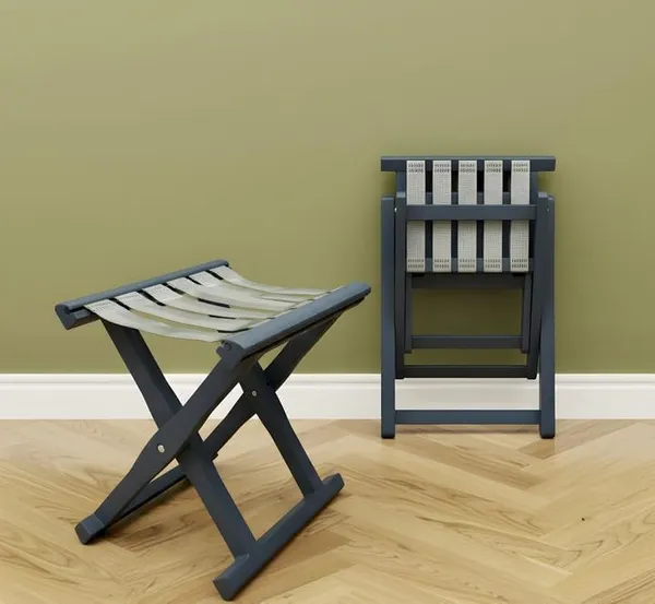 Foldable_Plastic_Camping_Stool