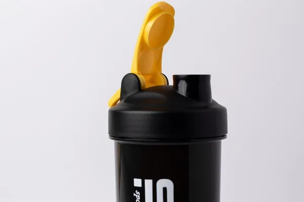 Protein_Shaker_Bottle_With_Flip_Top_Cap