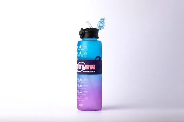 Water_Bottle_With_Time_Markers_And_Straw