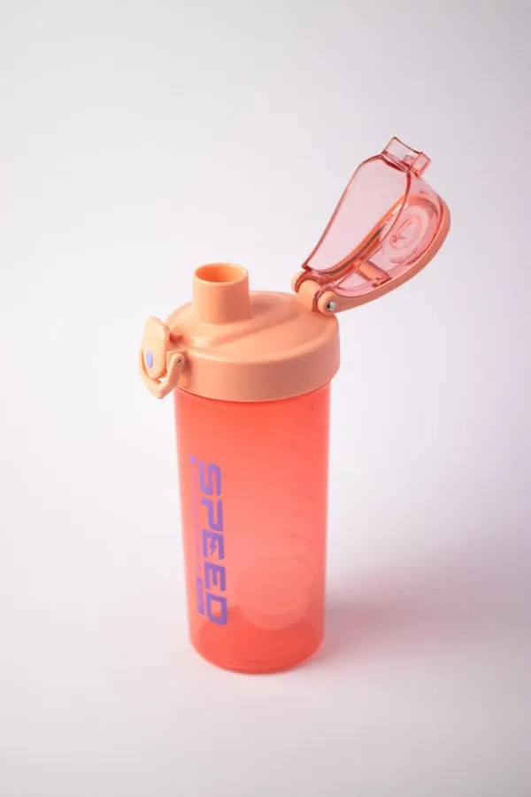 Plastic_Gym_Shaker_Bottle_With_Measurement_Markings