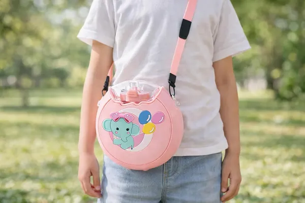 Kids_Water_Bottle_With_Wrist_Strap
