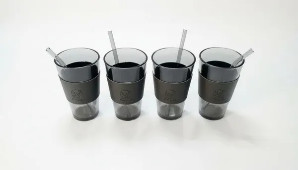Glass_Tumbler_With_Straw_And_Protective_Sleeve