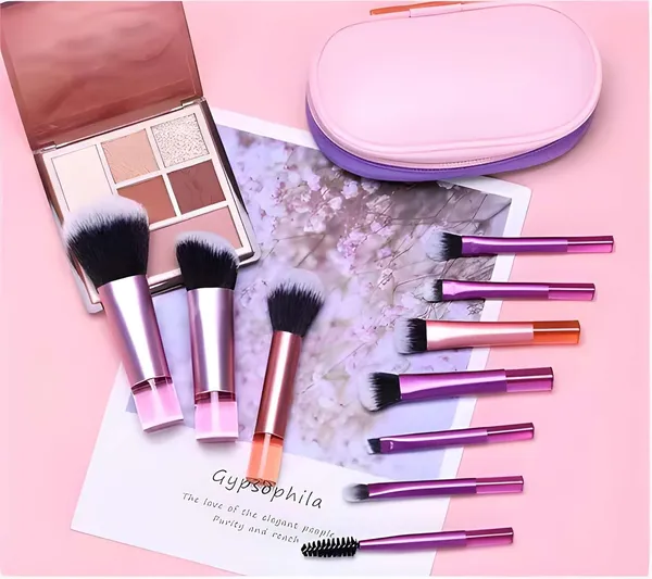 Makeup_Brush_Set_With_Travel_Case
