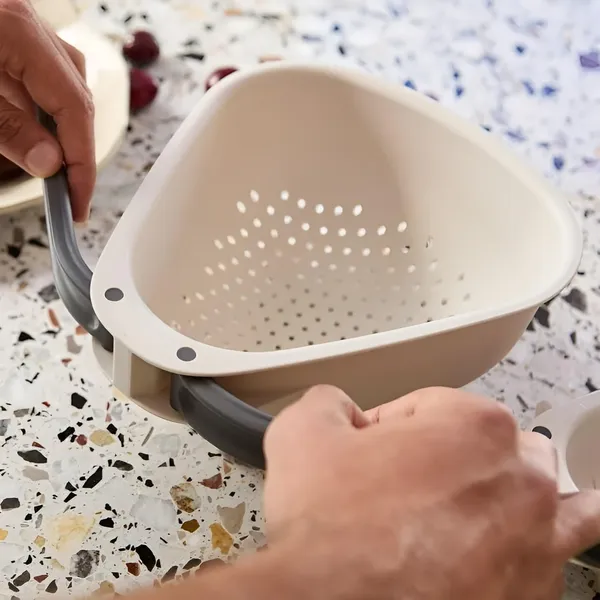Fruit_And_Vegetable_Strainer_Bowl_With_Handle