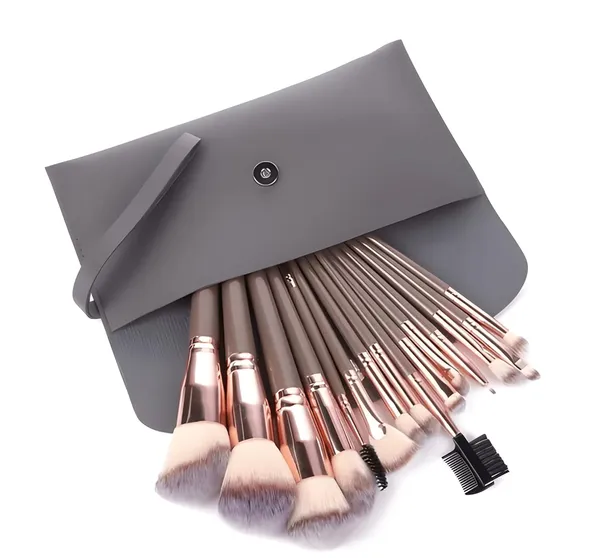 Professional_Makeup_Brush_Set_With_Leather_Pouch