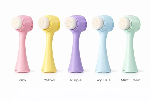 Facial_Cleansing_Brush_With_Silicone_Pad