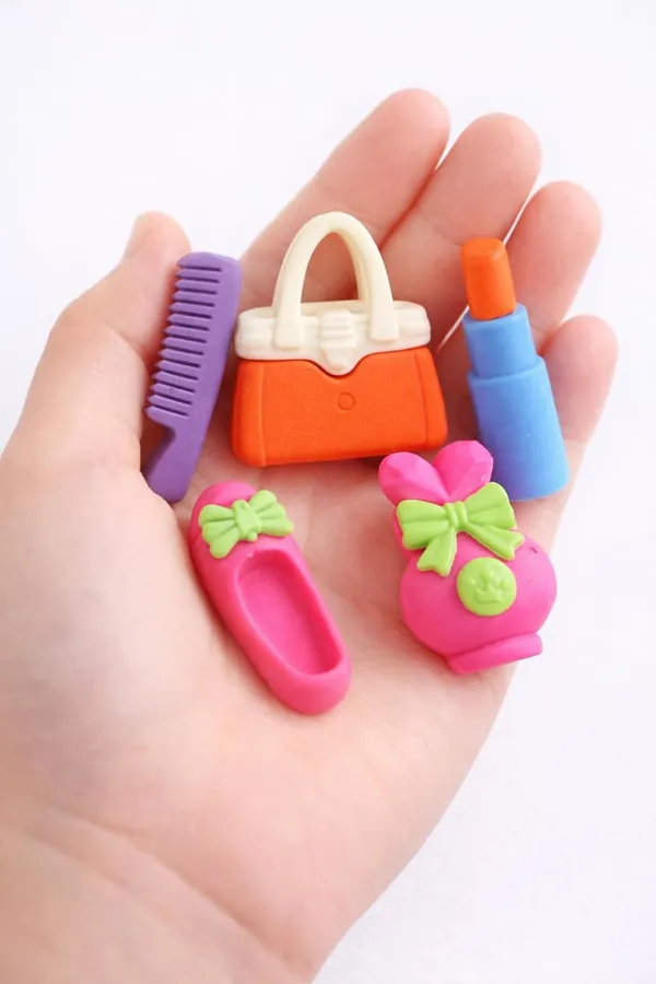 Fashion_Accessories_Shape_Eraser_Set_Br