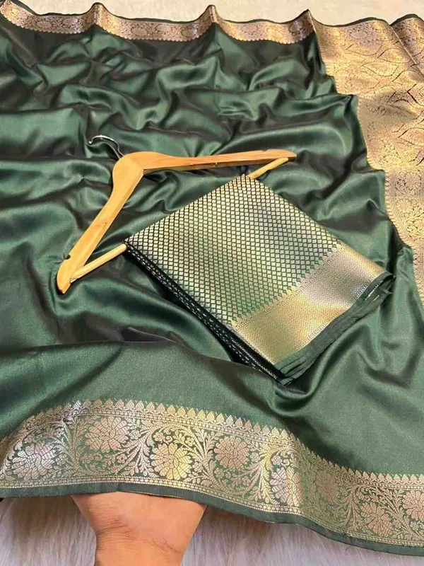 Dark_Green_Premium_Quality_Semi_Silk_Saree_with_Blouse_Piece