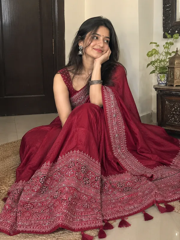 Maroon_Arjakh_Satin_Silk_Saree