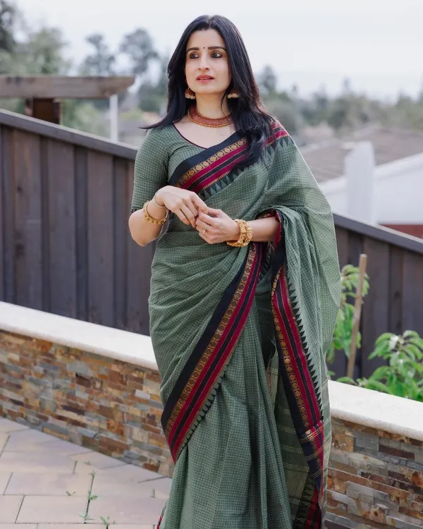NarayanPeth_Pista_Green_Checked_Saree