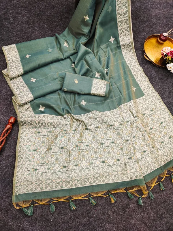 Olive_Green_Chanderi_cotton_with_Jamdani_pallu.