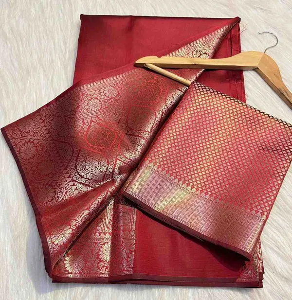 Red_Premium_Quality_Semi_Silk_Saree_with_Blouse_Piece