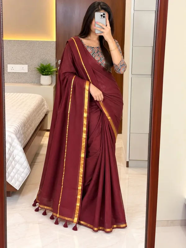 Vaishagri_Red_Mulmul_Cotton_Saree_for_Women
